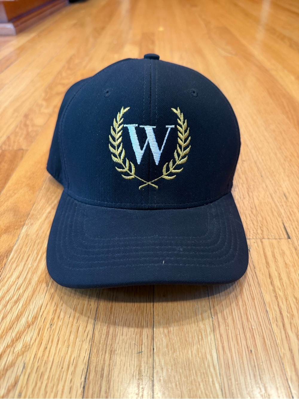 Nike W Embroidered Laurel Baseball Cap - Black and Gold